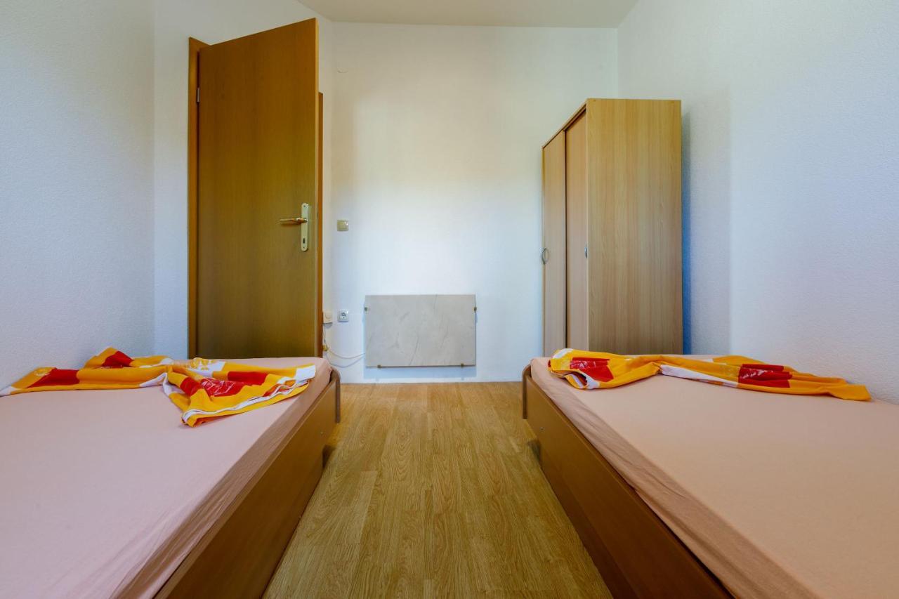Apartments Kulas Novi Vinodolski Exterior photo